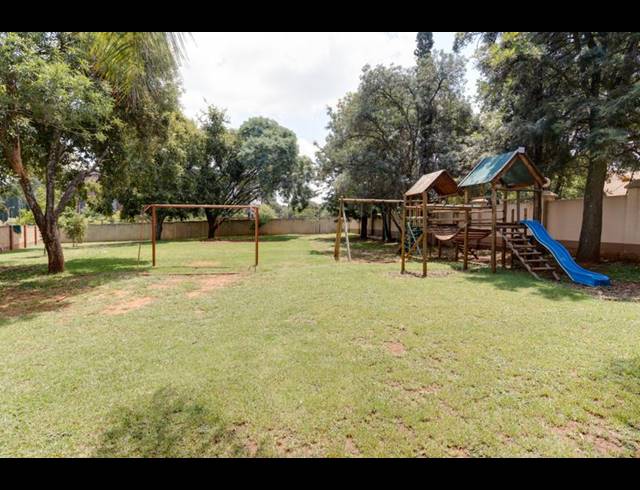 3 BEDROOM PROPERTY TO RENT IN DIE HOEWES